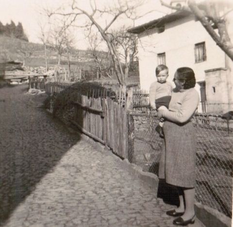 In braccio alla mia mamma